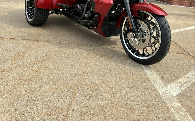 2026 Harley-Davidson Street Glide 3 Limited Brilliant Red Black Trim