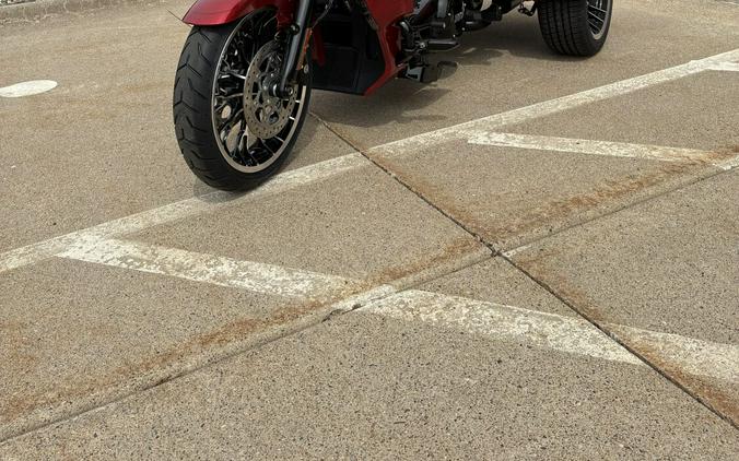 2026 Harley-Davidson Street Glide 3 Limited Brilliant Red Black Trim
