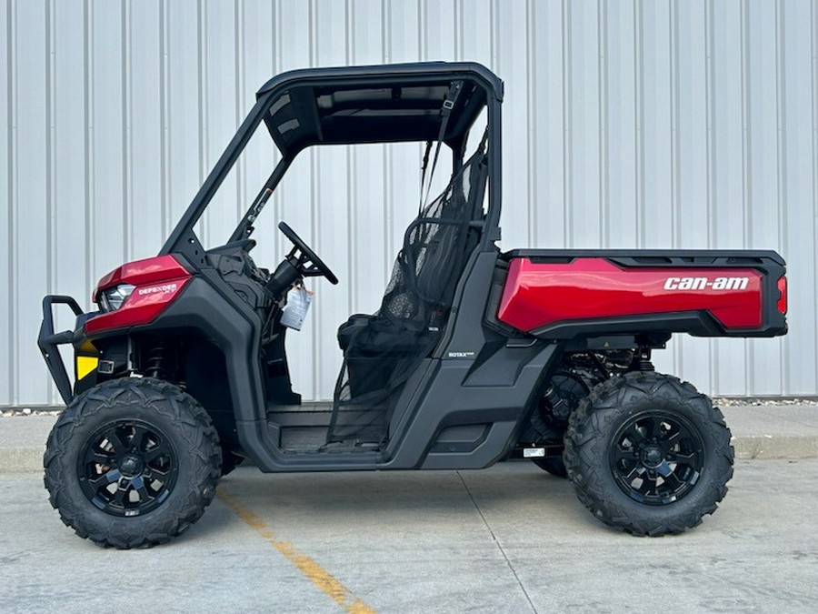 2024 Can-Am Defender XT HD9