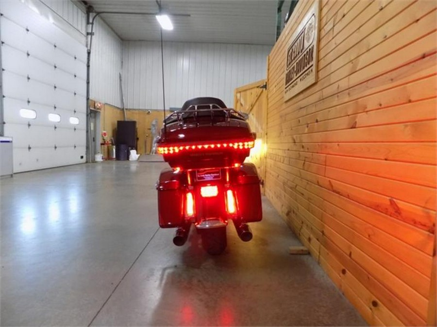 2017 Harley-Davidson® FLHTKL - Ultra Limited Low