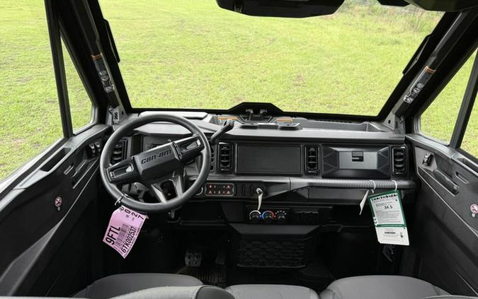 2026 Can-Am Defender MAX XT CAB HD11