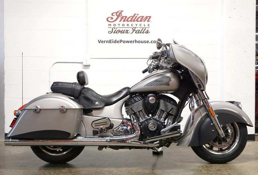 2017 Indian Motorcycle® Chieftain® Silver Smoke