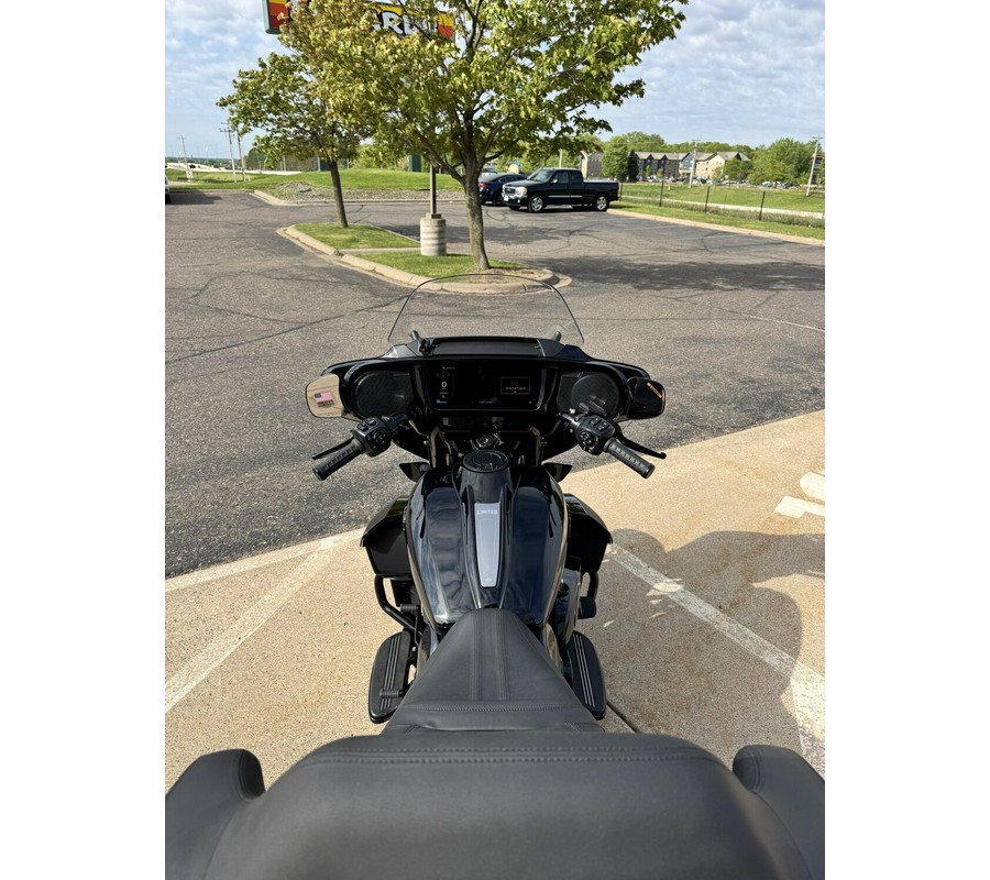 2026 Harley-Davidson Street Glide 3 Limited Olive Steel Metallic / Vivid Black Black Trim