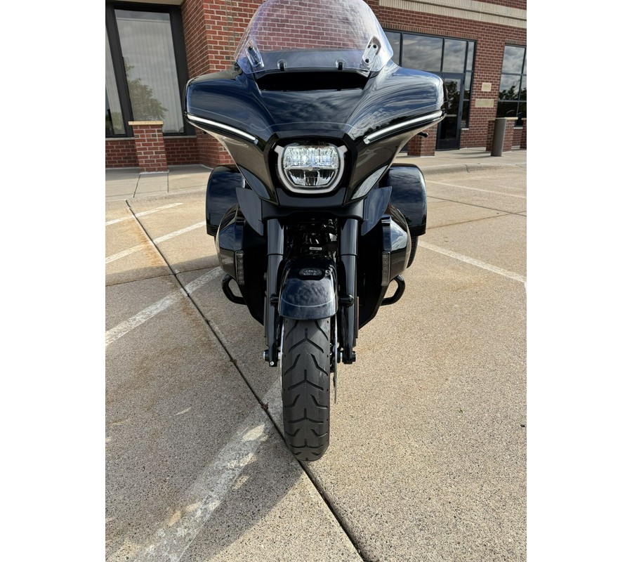 2026 Harley-Davidson Street Glide 3 Limited Olive Steel Metallic / Vivid Black Black Trim