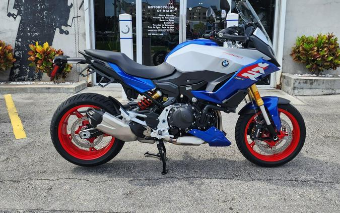 2026 BMW F 900 XR