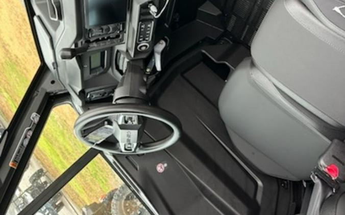 2026 Can-Am Defender MAX XT CAB HD11
