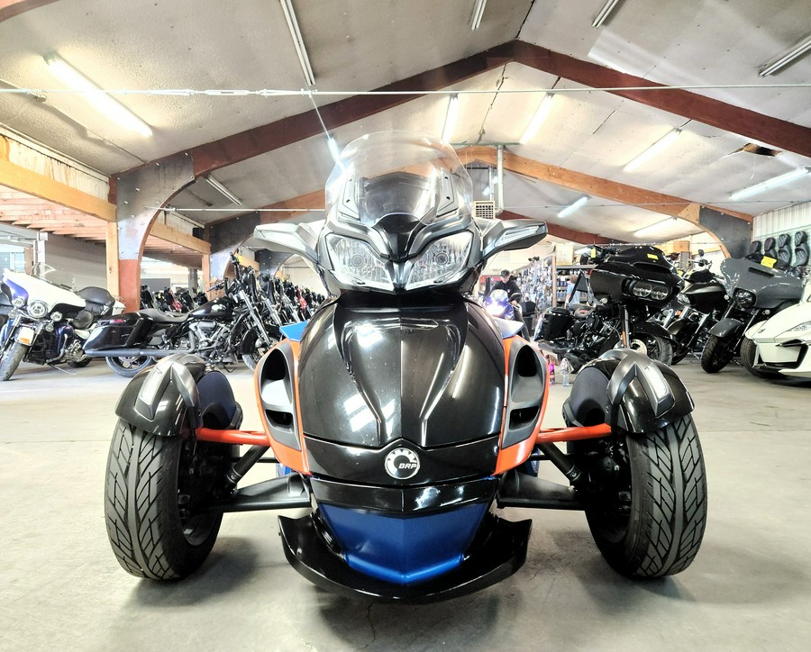 2015 Can-Am Spyder ST-S SE5 Special Series - FP8920
