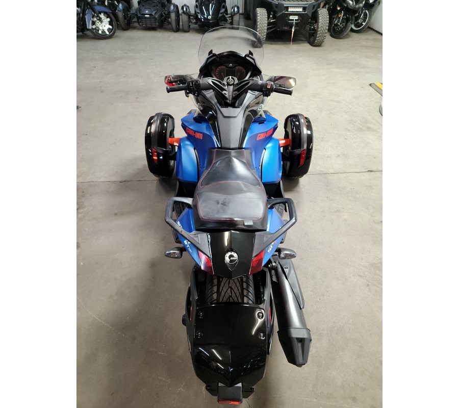 2015 Can-Am Spyder ST-S SE5 Special Series - FP8920