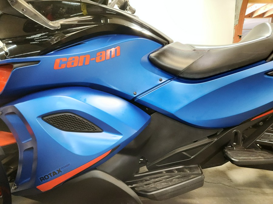 2015 Can-Am Spyder ST-S SE5 Special Series - FP8920
