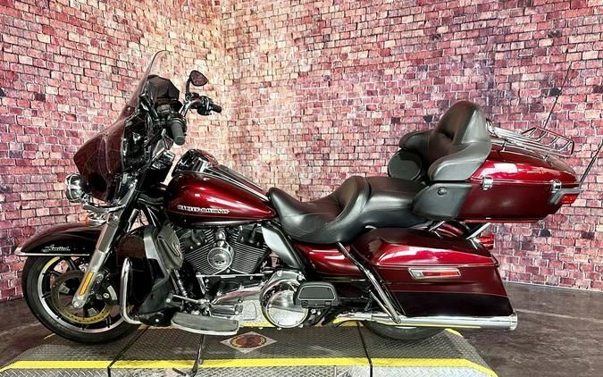 2014 Harley-Davidson® FLHTK