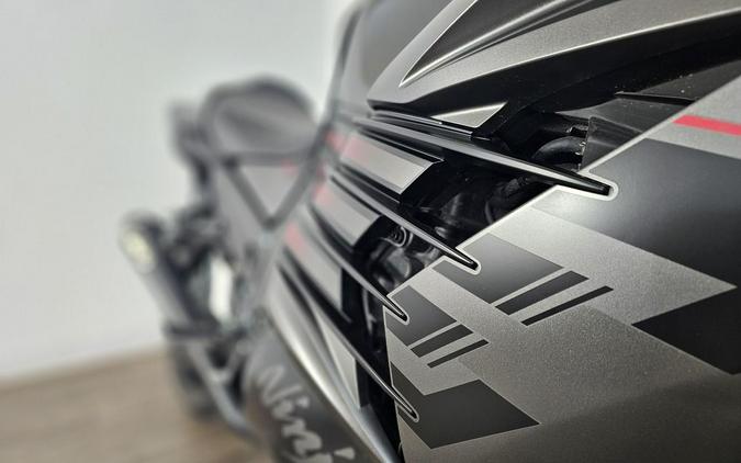 2023 Kawasaki Ninja® ZX™-14R ABS