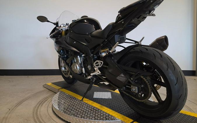 2016 BMW S 1000 RR Black Storm Metallic / Racing Red