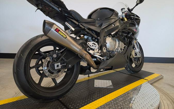2016 BMW S 1000 RR Black Storm Metallic / Racing Red