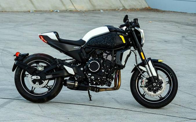 2022 CFMOTO 700CL-X Sport