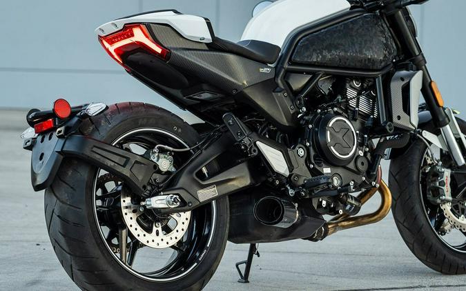 2022 CFMOTO 700CL-X Sport