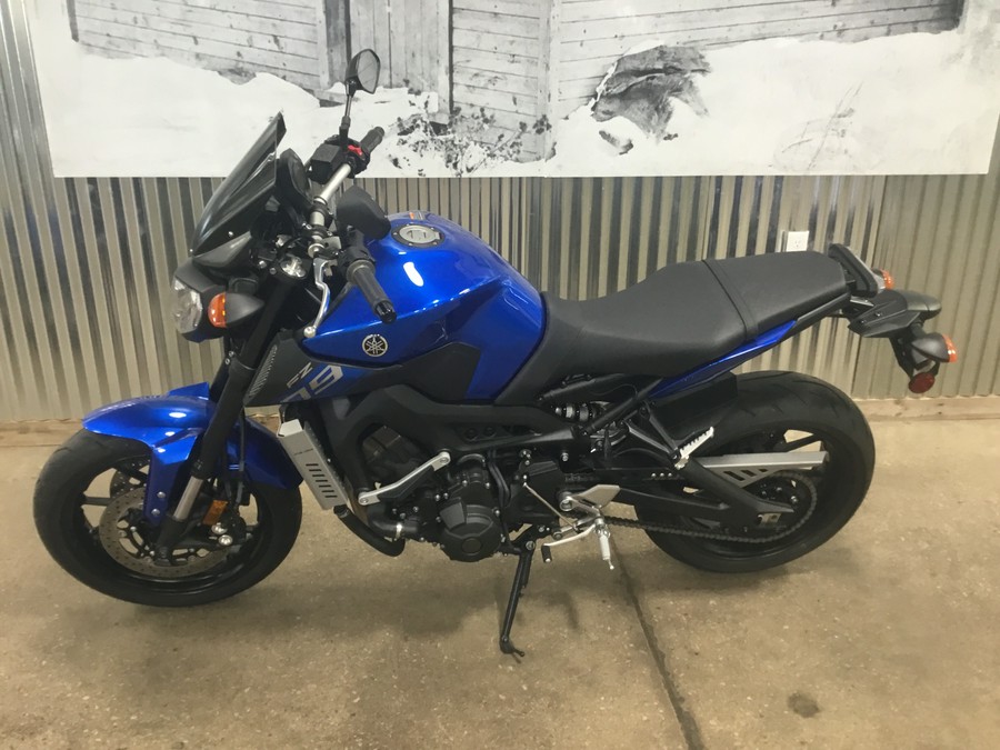 2016 Yamaha FZ-09