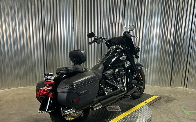 2024 Harley-Davidson Heritage Classic Vivid Black - Black Finish