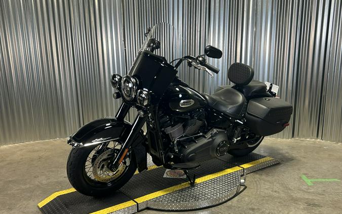2024 Harley-Davidson Heritage Classic Vivid Black - Black Finish