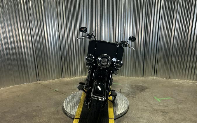 2024 Harley-Davidson Heritage Classic Vivid Black - Black Finish