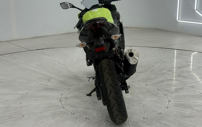 2026 Kawasaki Ninja 500 ABS Metallic Yellowish GreenEbony