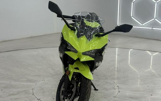 2026 Kawasaki Ninja 500 ABS Metallic Yellowish GreenEbony