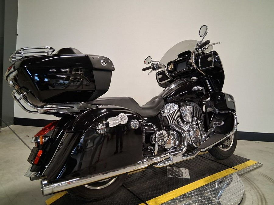 2018 Indian Motorcycle® Roadmaster® ABS Thunder Black