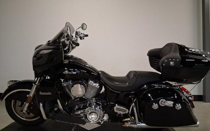 2018 Indian Motorcycle® Roadmaster® ABS Thunder Black