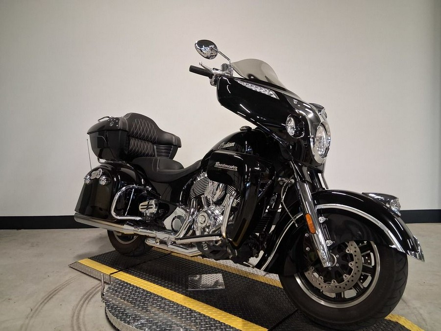 2018 Indian Motorcycle® Roadmaster® ABS Thunder Black