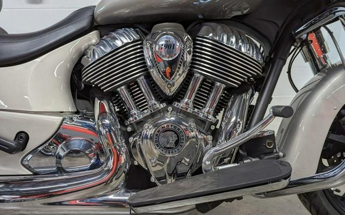2023 Indian Chieftain Limited Silver Quartz Metallic