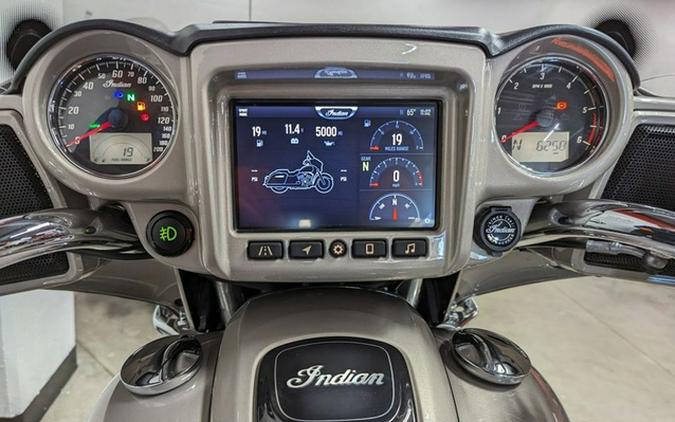 2023 Indian Chieftain Limited Silver Quartz Metallic