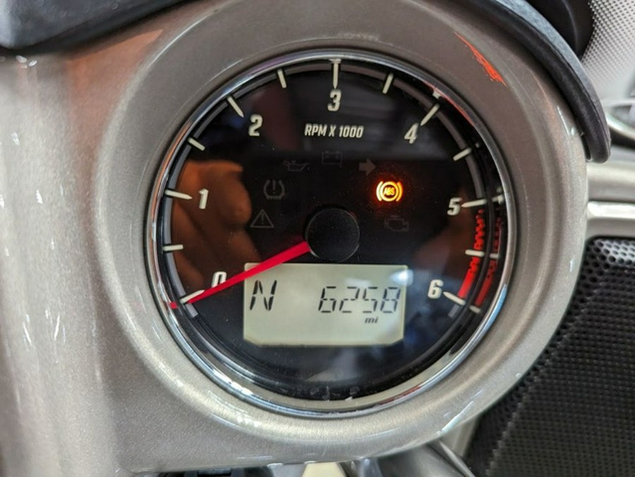 2023 Indian Chieftain Limited Silver Quartz Metallic