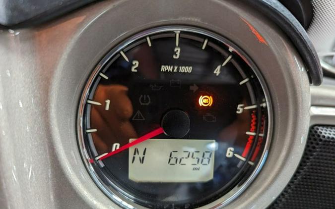 2023 Indian Chieftain Limited Silver Quartz Metallic