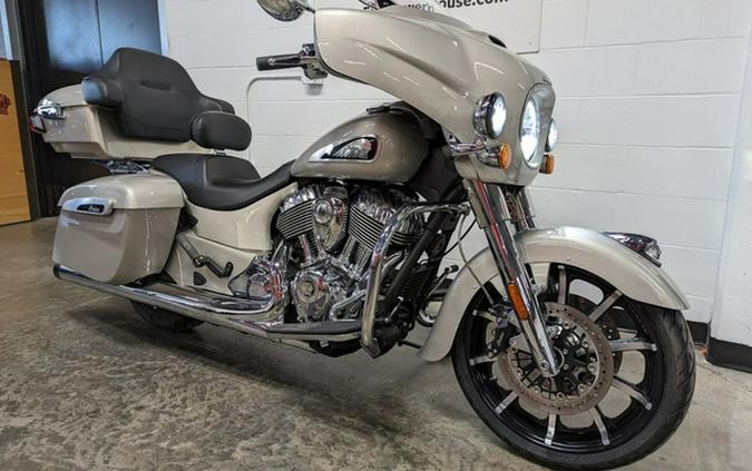 2023 Indian Chieftain Limited Silver Quartz Metallic