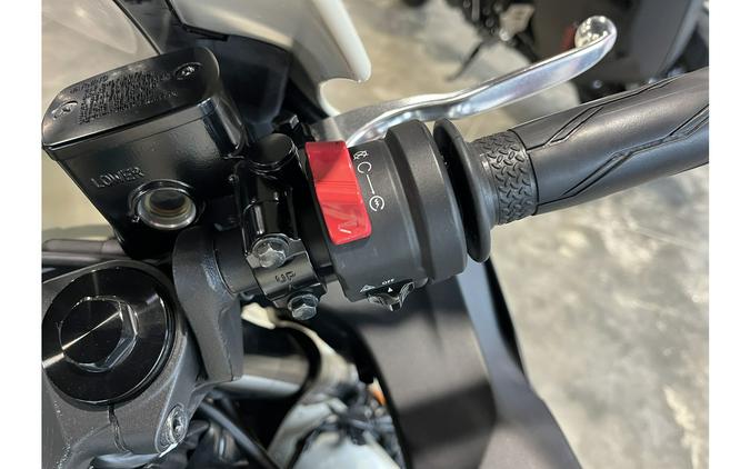 2024 YZF-R3 - Yamaha