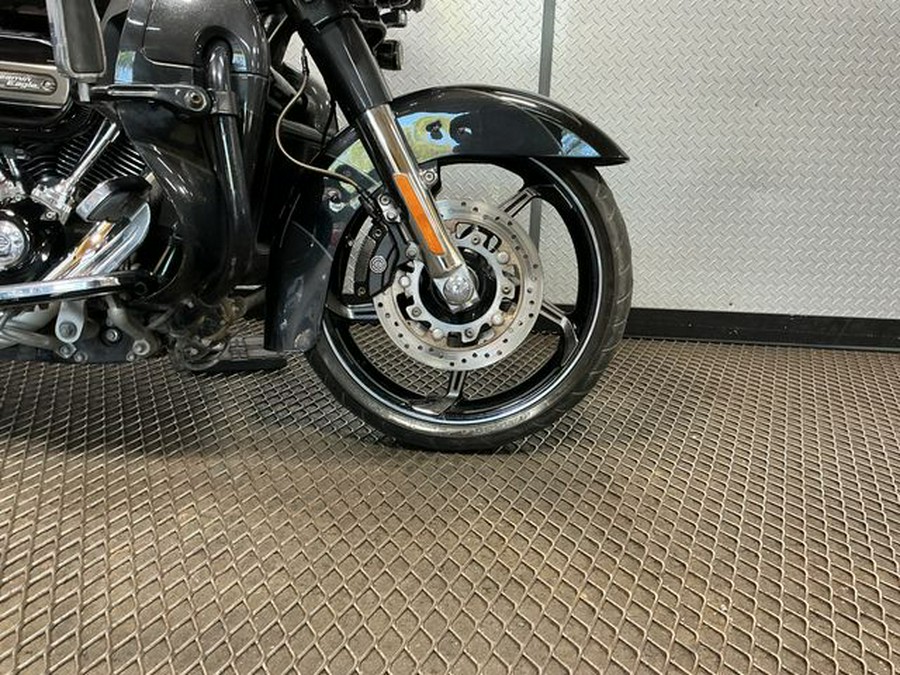 2017 Harley-Davidson Street Glide CVO