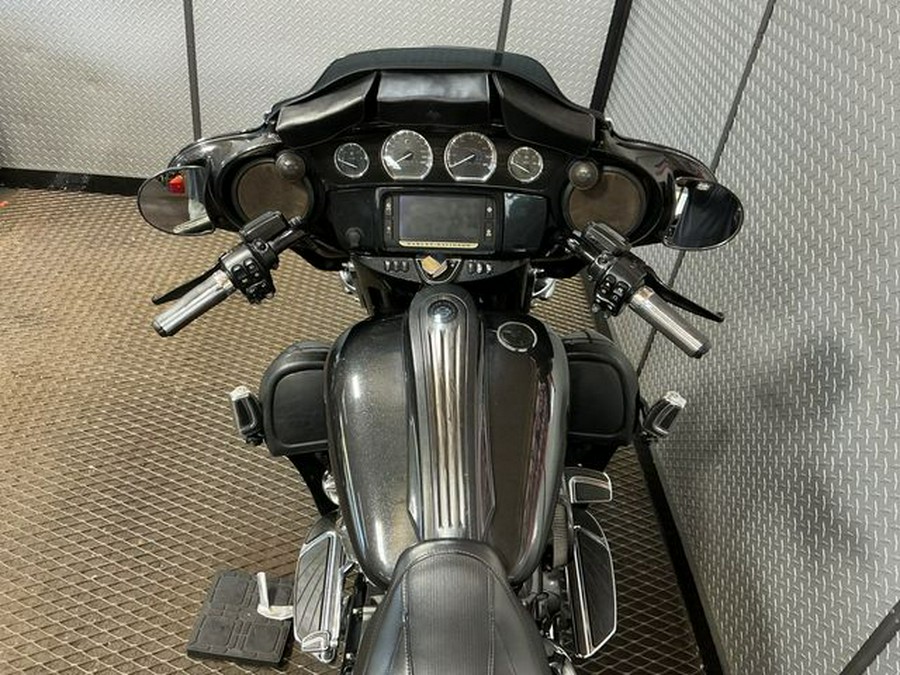 2017 Harley-Davidson Street Glide CVO