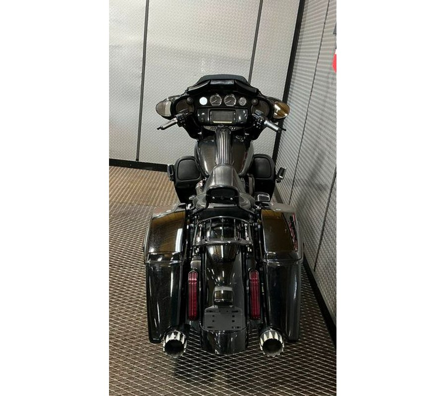 2017 Harley-Davidson Street Glide CVO