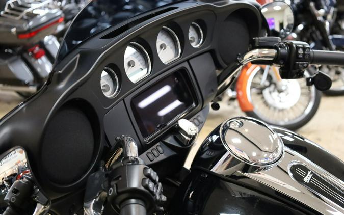 FLHX 2023 Street Glide®