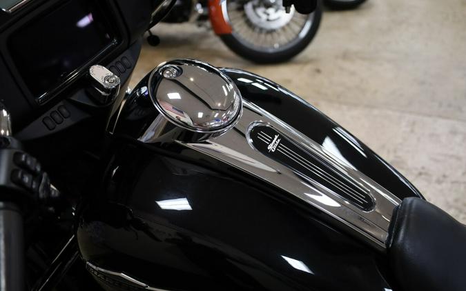 FLHX 2023 Street Glide®