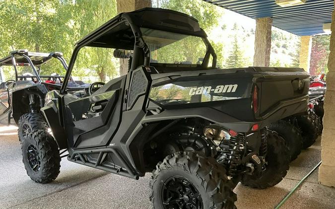 2022 Can-Am® Commander XT 700