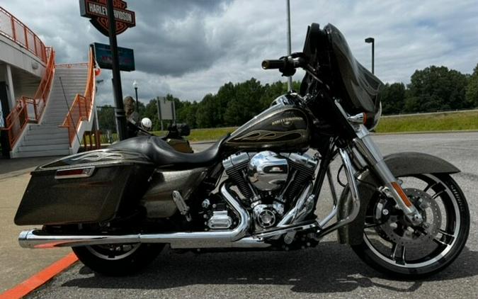 2016 Harley-Davidson Street Glide Special Hard Candy Black Gold Flake