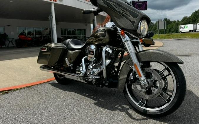 2016 Harley-Davidson Street Glide Special Hard Candy Black Gold Flake