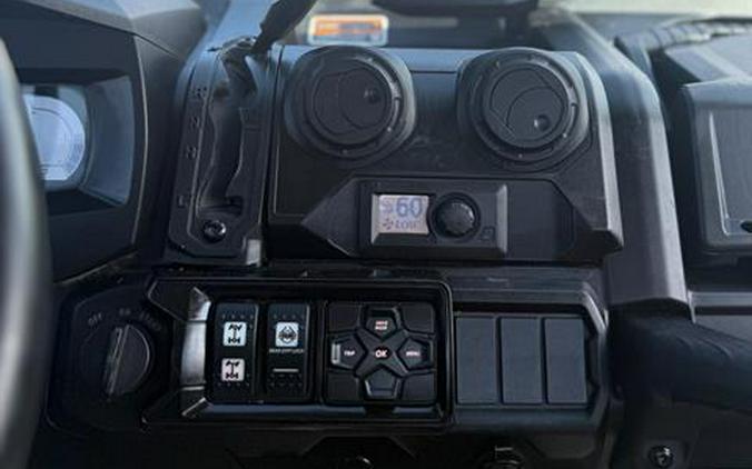 2023 Can-Am Defender Limited