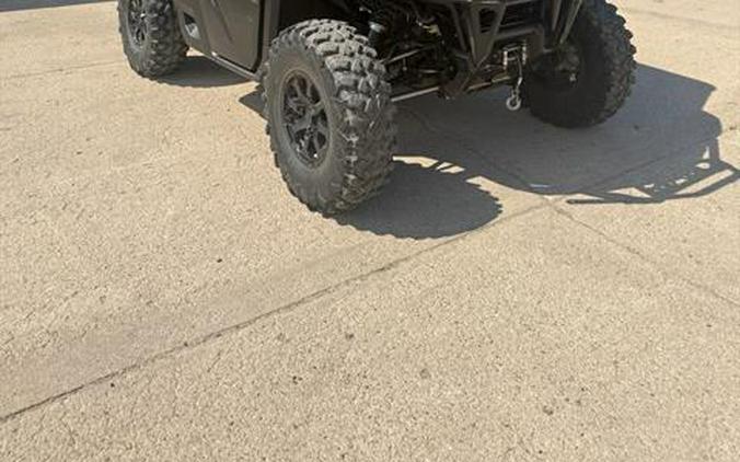2023 Can-Am Defender Limited