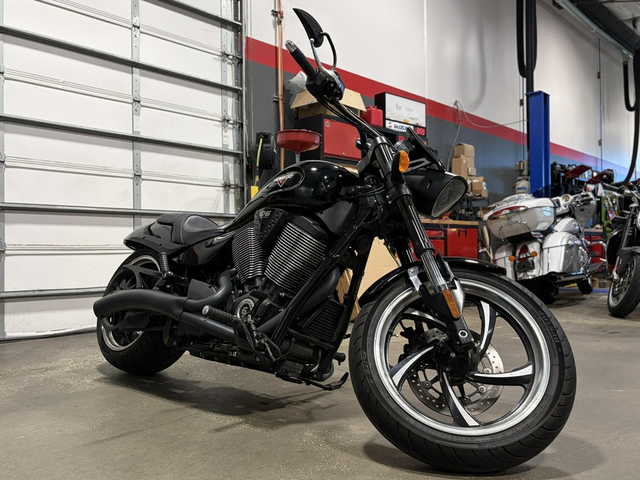 2014 VICTORY Hammer 8Ball Black