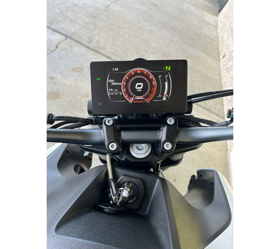 2025 CFMOTO NK 300