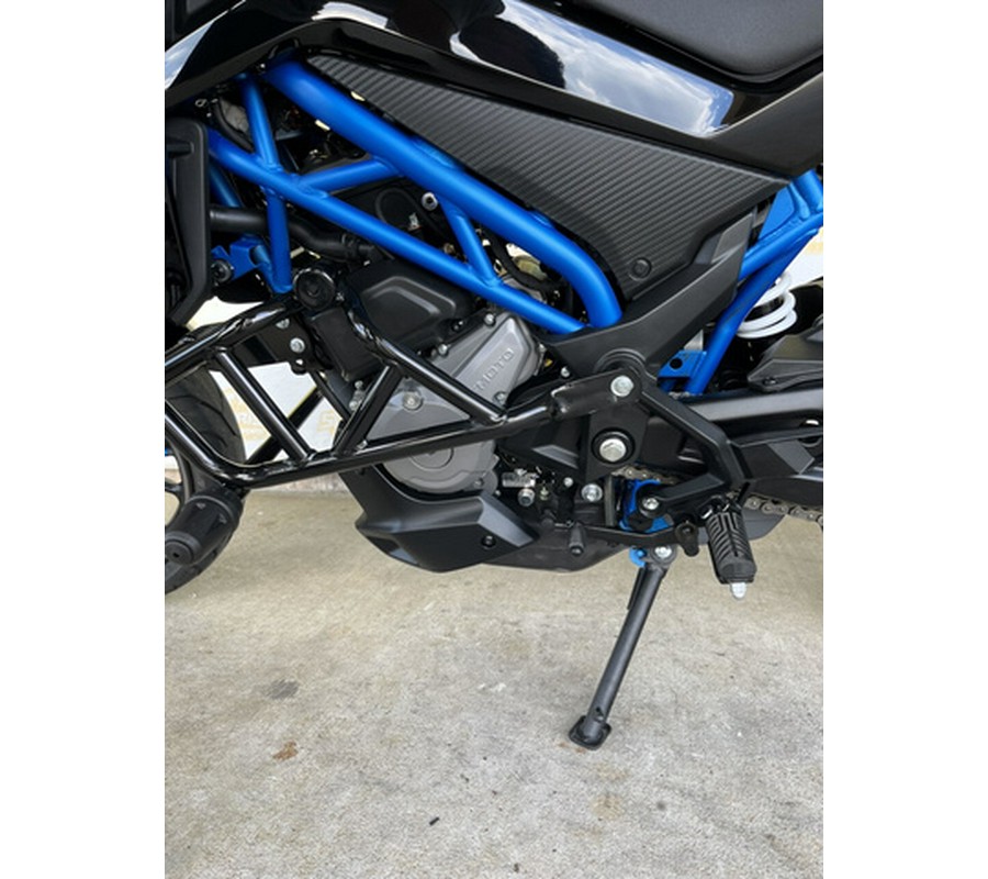 2025 CFMOTO NK 300