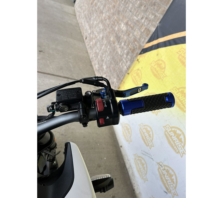 2025 CFMOTO NK 300