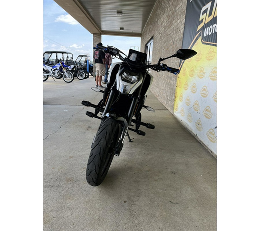 2025 CFMOTO NK 300