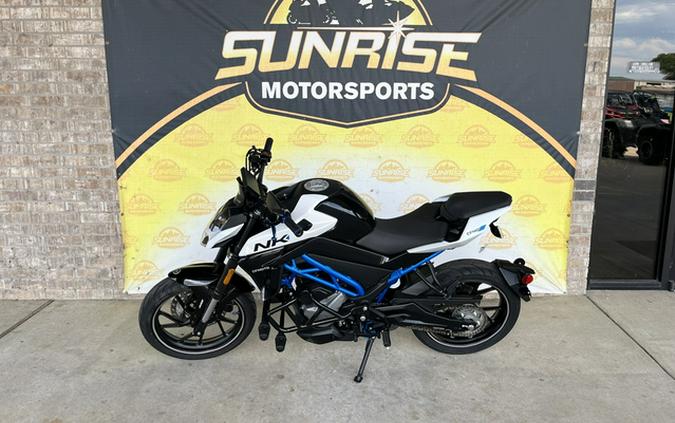 2025 CFMOTO NK 300